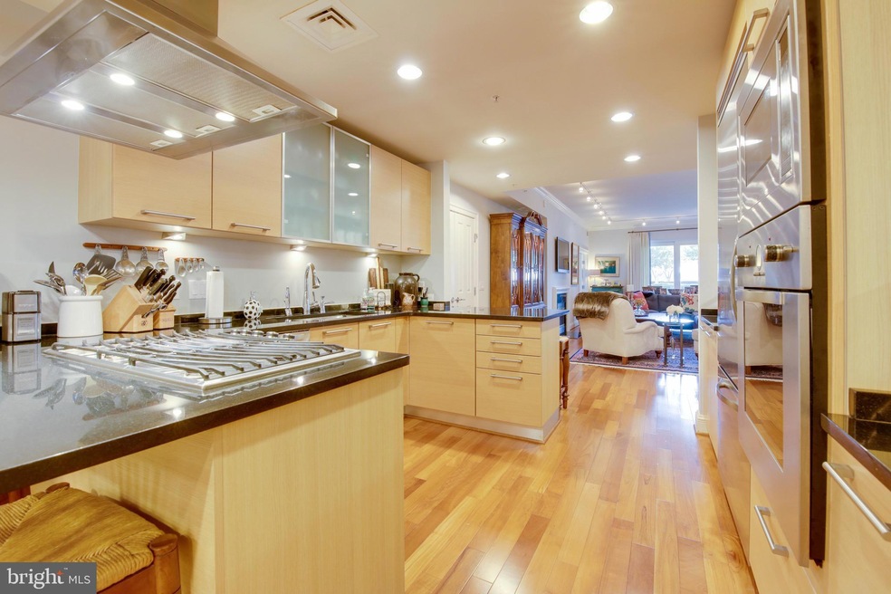 The Ritz-Carlton Residences, Baltimore, MD 21230 - photo 1