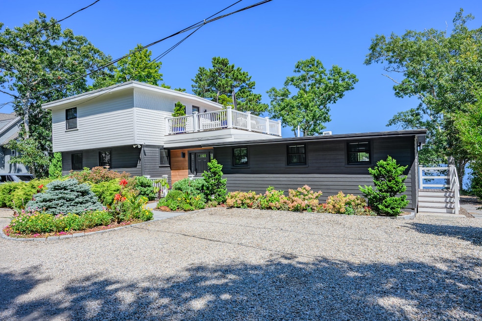 Sold $2,350,000 • Co-Listing Agent