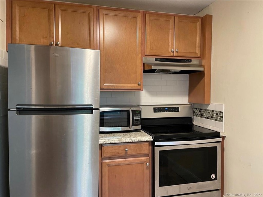 82 Forest St unit A3, Stamford, CT 06901 - photo 1