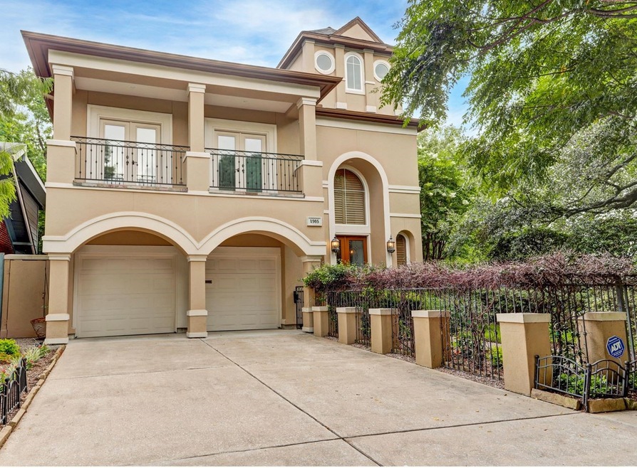 1905 Elmen St, Houston, TX 77019 - photo 1