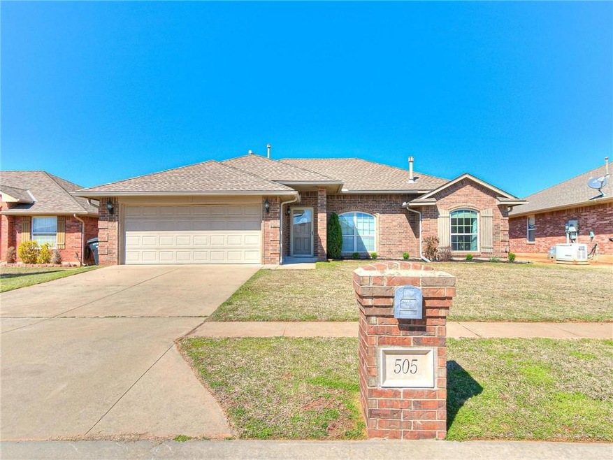 Front: A true must see!Enjoy your 3 bed 2 bath hom