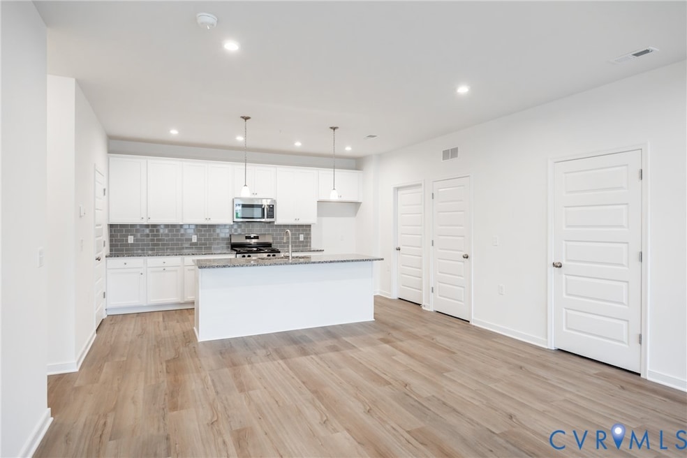 3731 Maze Runner Dr, Midlothian, VA 23112 - photo 1