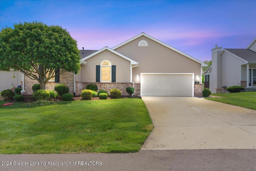 7419 Golf Gate Dr unit 17, Lansing, MI 48917 - photo 1