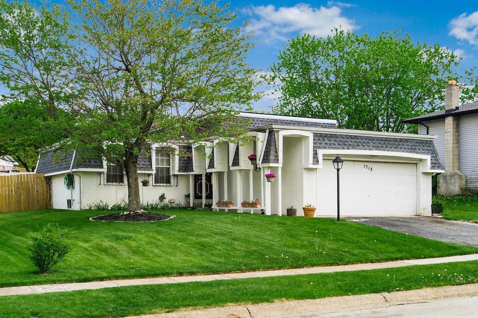1718 Carrigallen Ln, Columbus, OH 43228 - photo 1