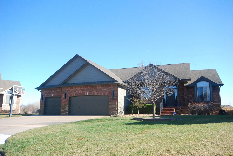 4130 N Lake Ridge Ct, Wichita, KS 67205 - photo 1