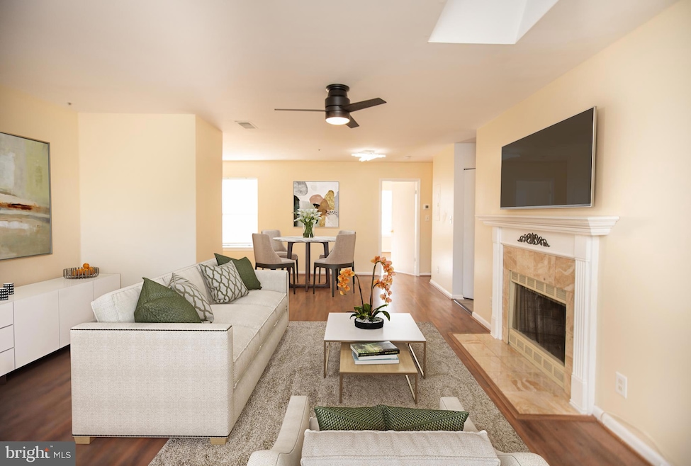 13408 Shady Knoll Dr unit 308, Silver Spring, MD 20904 - photo 1