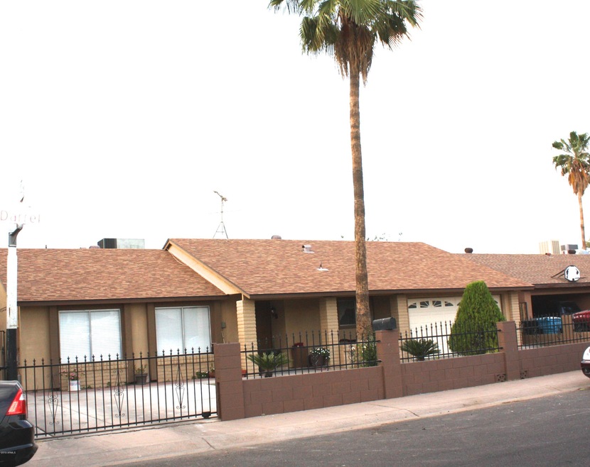 HOUSE FRONT