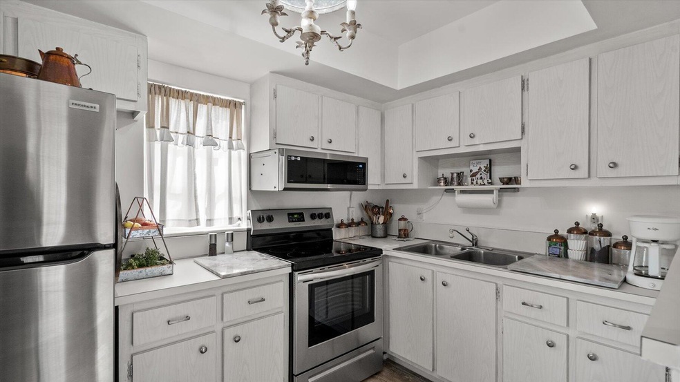 Sold $132,500 • Co-Listing Agent