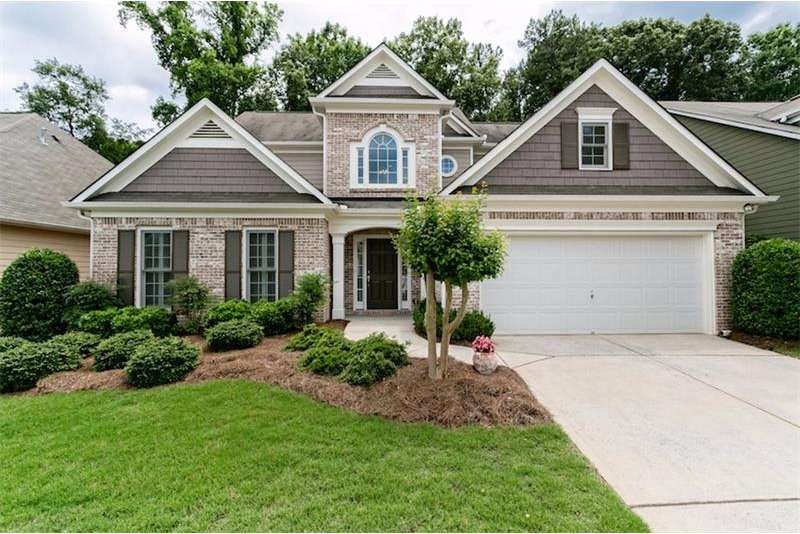 Delightful 4 bedroom, 2.5 bathroom home features f