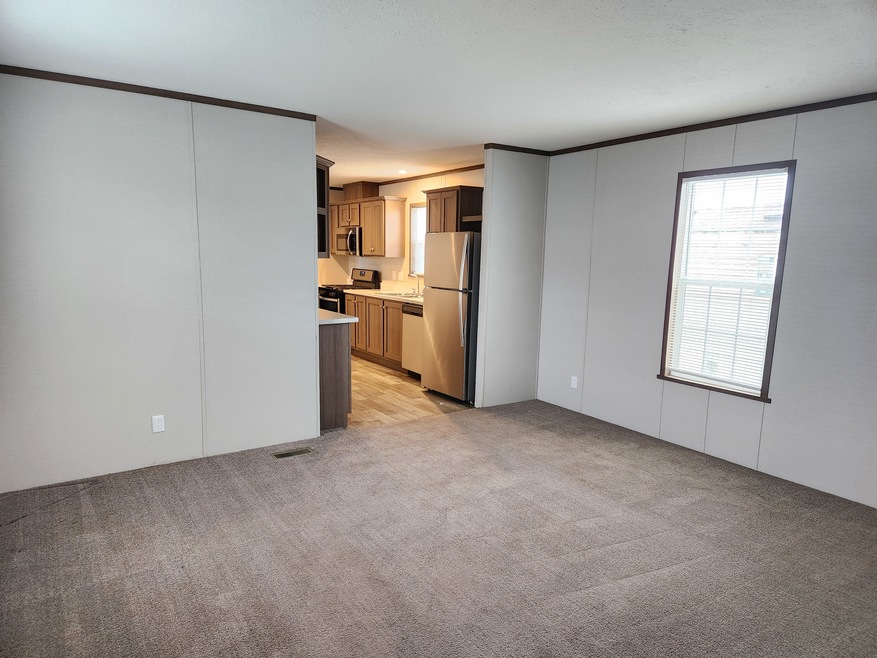 543 Iowa unit 543, Belleville, MI 48111 - photo 1