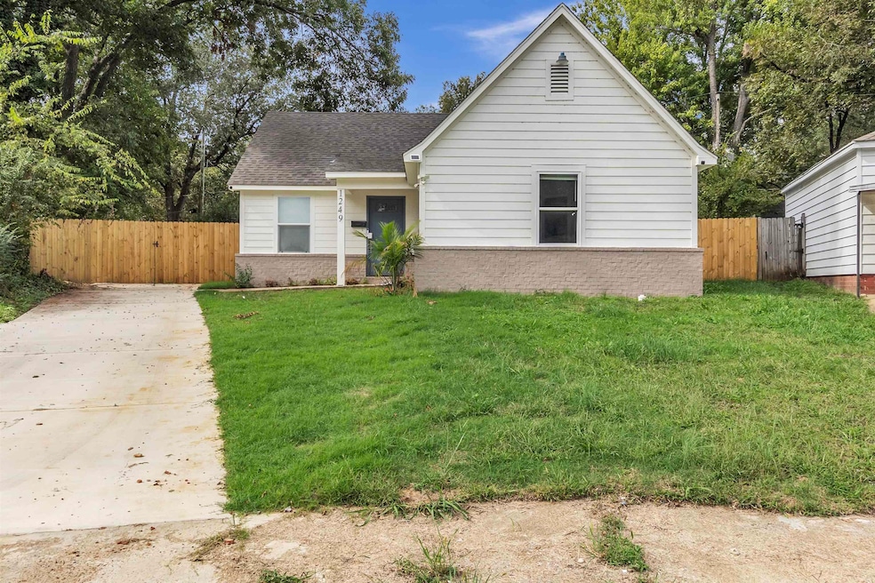 1249 W Goodman Cir, Memphis, TN 38111 - photo 1