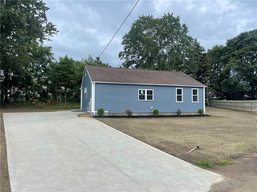 21 W Hill Cir, Cranston, RI 02920 - photo 1