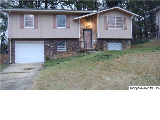 Beautifully remodeled 4 bedroom, 2 bath home in Ad