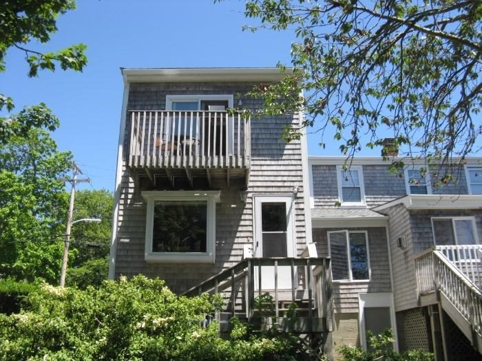 443 Wolcott Ave unit 2, Middletown, RI 02842 - photo 1