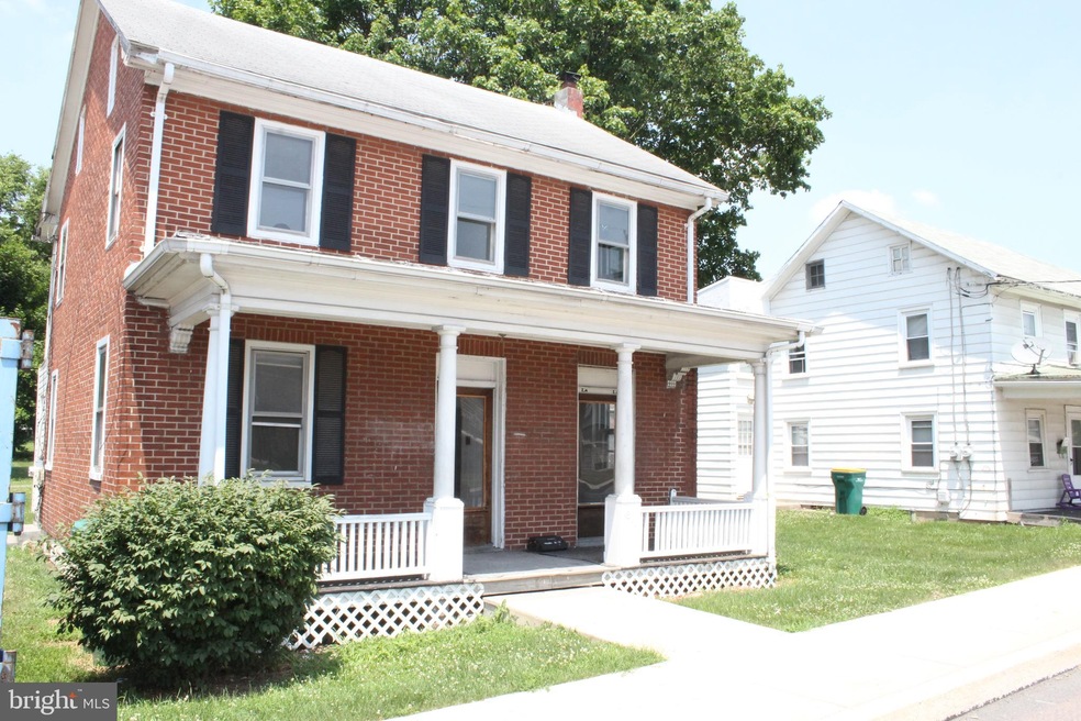 1811 E Chocolate Ave, Hershey, PA 17033 - photo 1