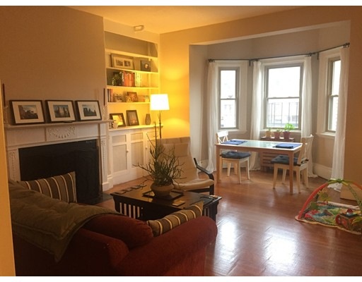 360 Tappan St unit 2, Brookline, MA 02445 - photo 1