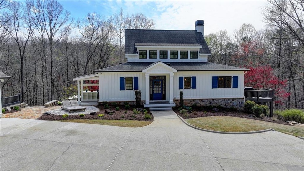 View of front of home featuring a porch