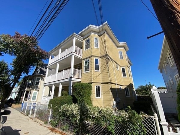 53 Albion St unit 3, Somerville, MA 02143 - photo 1