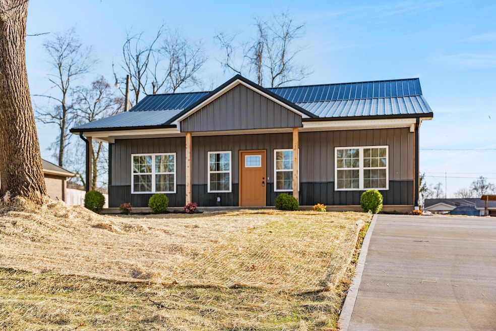 111 Cherry Ln, Burnside, KY 42519 - photo 1