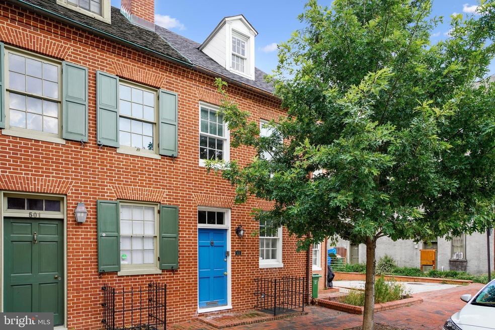503 S Sharp St, Baltimore, MD 21201 - photo 1