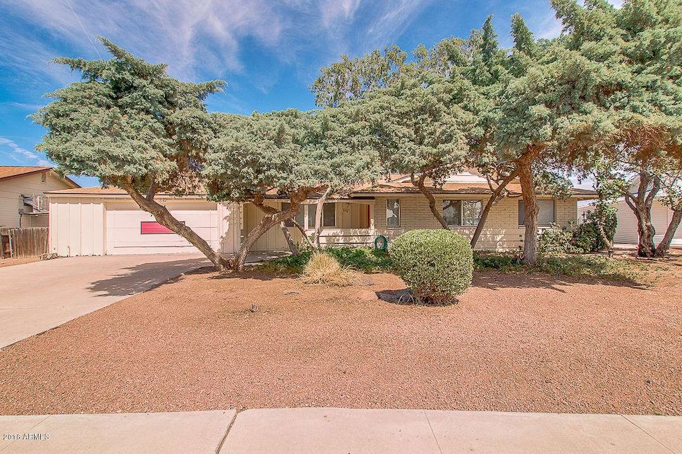 01-Desert Hills Exterior