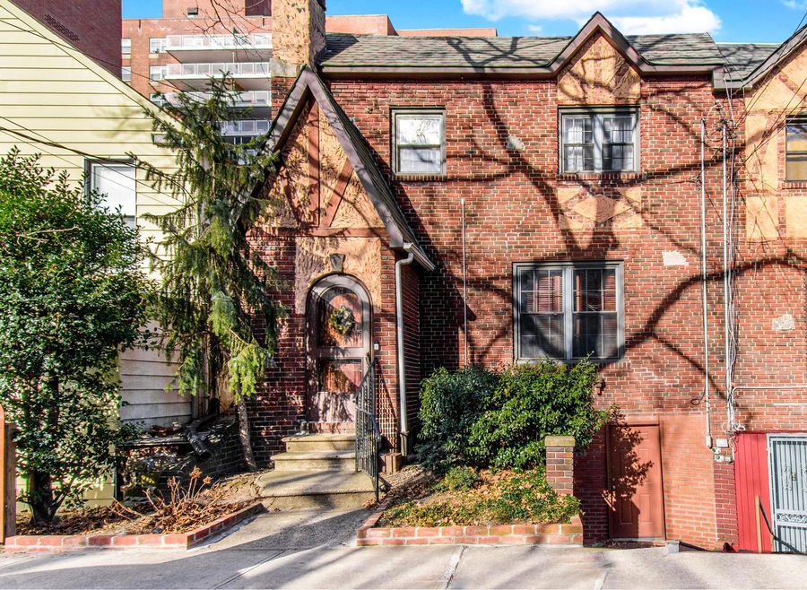 3141 Tibbett Ave, Bronx, NY 10463 - photo 1