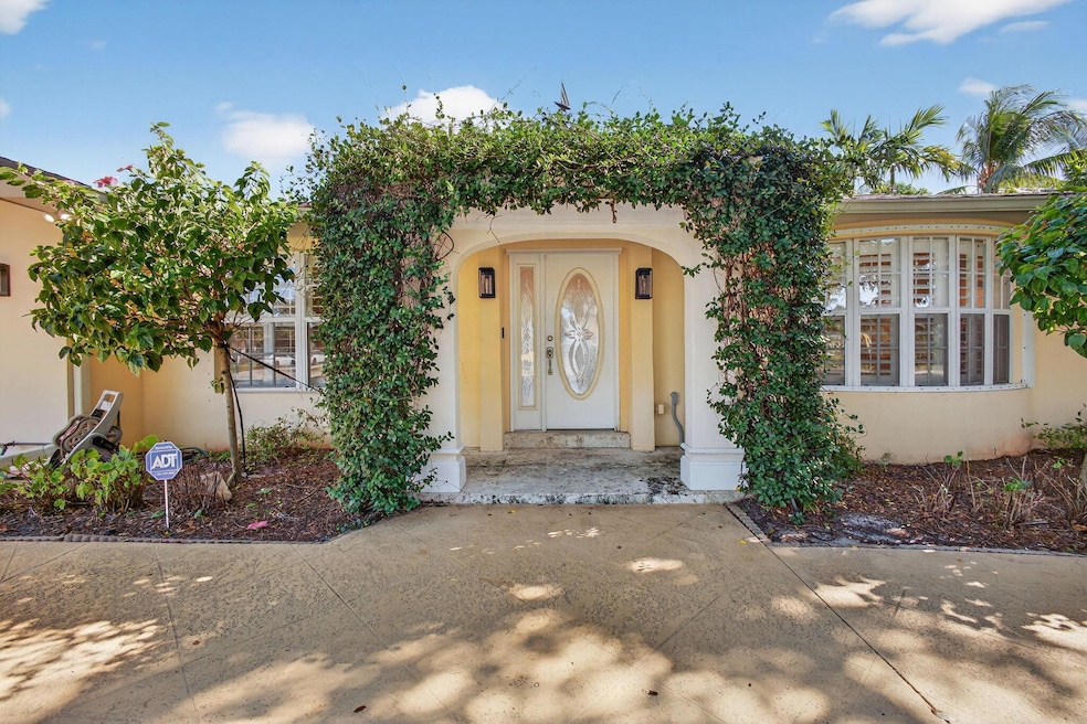 12046 Prosperity Farms Rd, Palm Beach Gardens, FL 33410 - photo 1