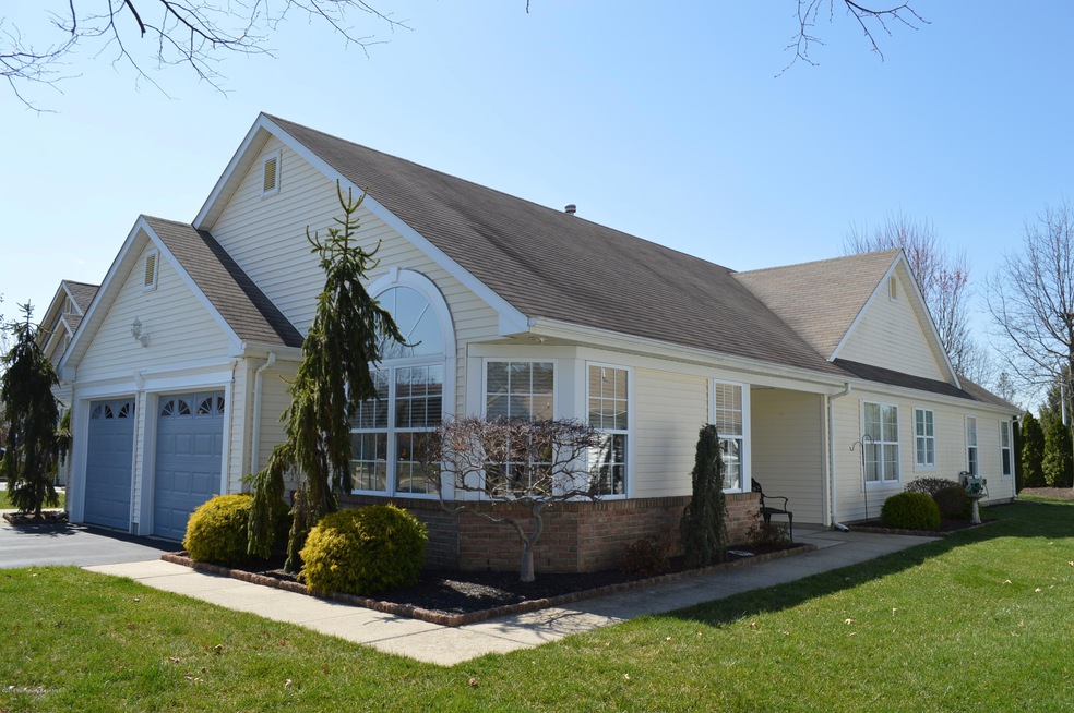 2546 Ridgemont Ct, Toms River, NJ 08755 - photo 1