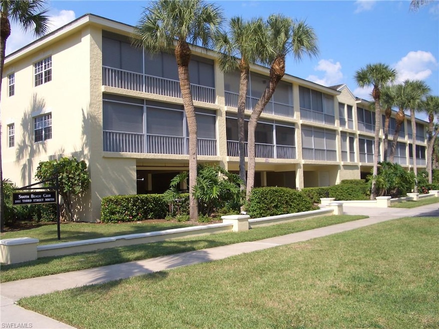 1051 3rd St S unit 306, Naples, FL 34102 - photo 1