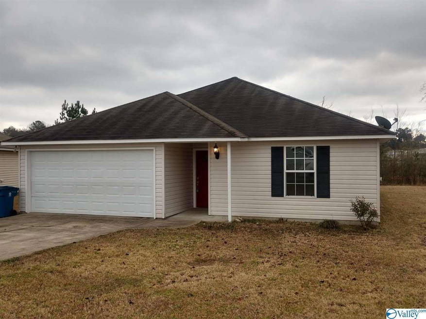 231 Hayden Ave, Rainbow City, AL 35906 - photo 1