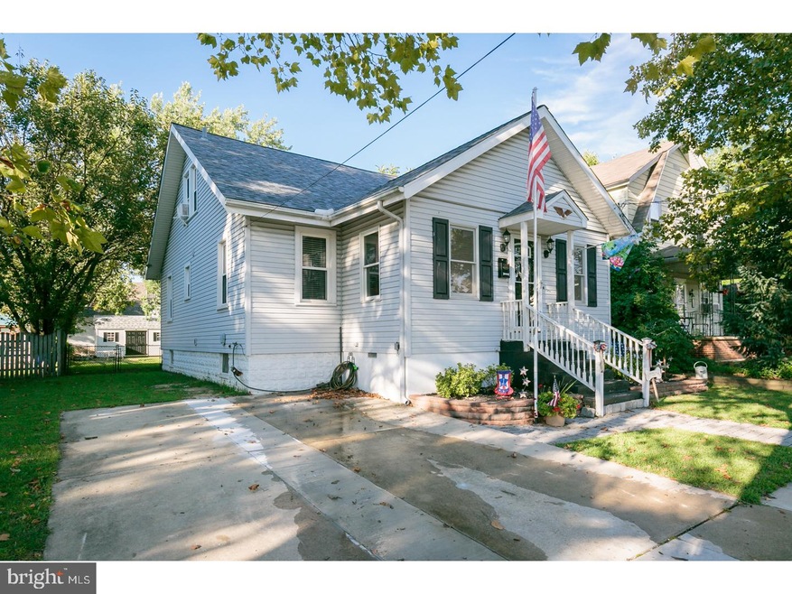 252 W Centre St, Woodbury, NJ 08096 - photo 1