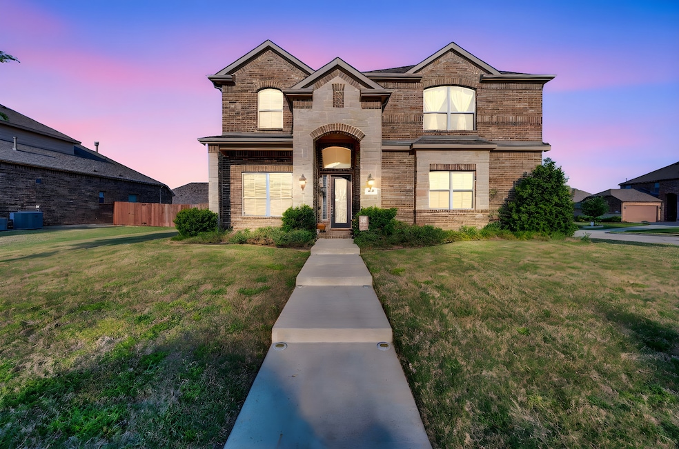 717 Willowbranch Ln, Midlothian, TX 76065 - photo 1