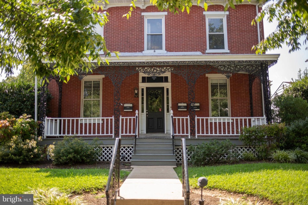 120 S Broad St unit 2ND/3RD FLOOR, Kennett Square, PA 19348 - photo 1