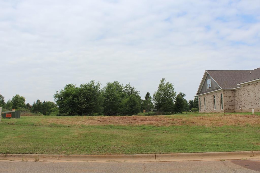 227 Wentworth Ln, Albany, GA 31721 - photo 1