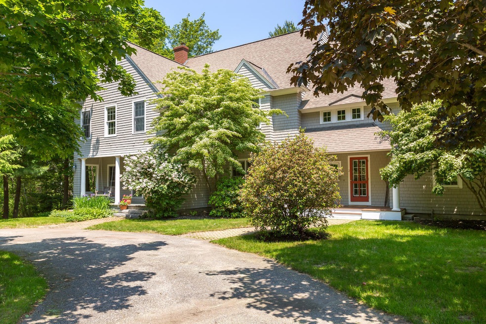 2 Rock Crest Drive
