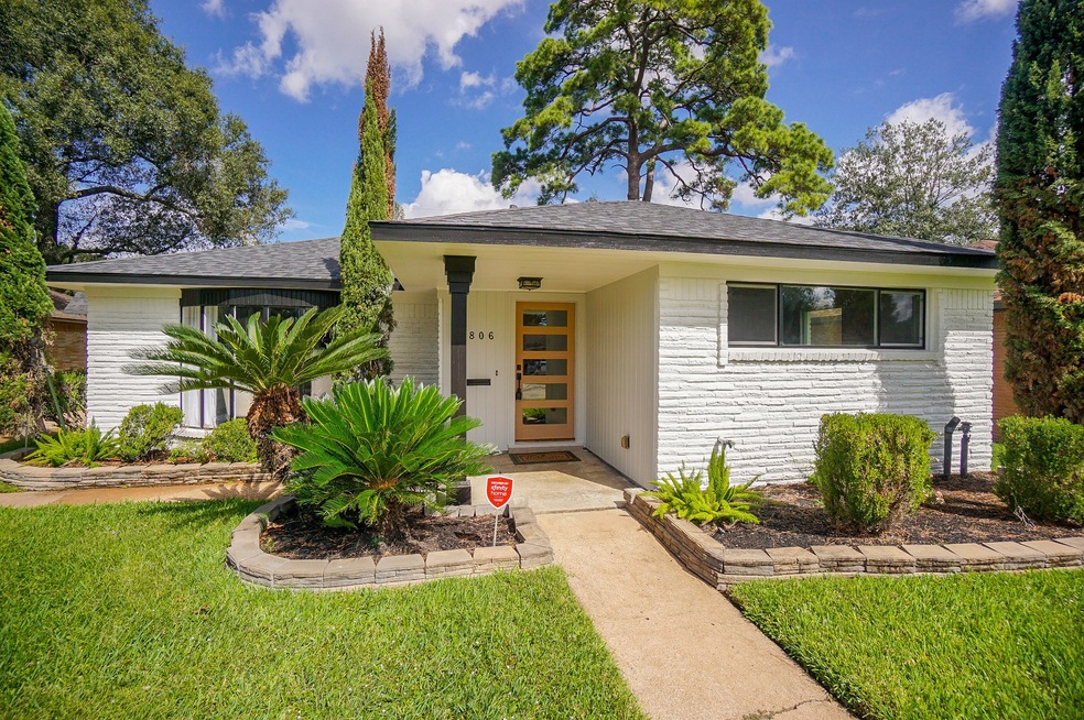806 Sara Rose St, Houston, TX 77018 - photo 1