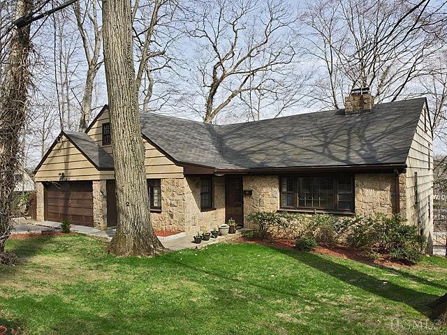 2 Sherwood Place, Scarsdale, NY 10583 - photo 1