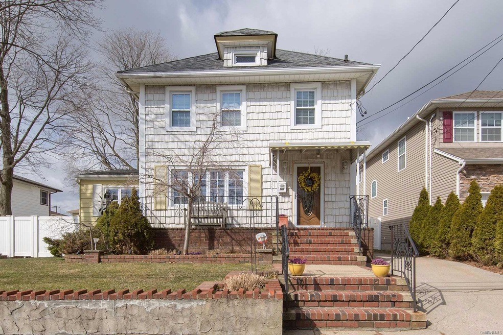 55 Harrison Ave unit 1, Franklin Square, NY 11010 - photo 1