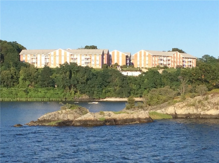 29 Bullocks Point Ave unit 3A, Riverside, RI 02915 - photo 1