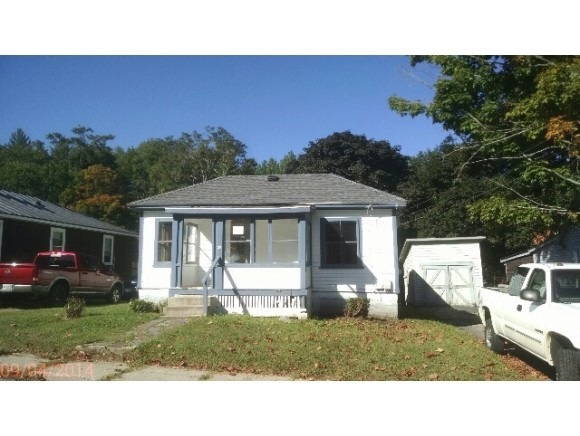 25 Chase St, Claremont, NH 03743 - photo 1