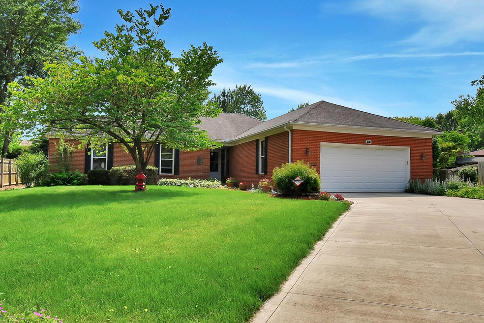 1811 Scott Glen Ct, Columbus, OH 43229 - photo 1