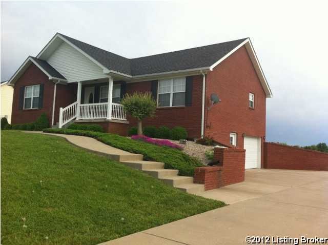 103 Comanche Ct, Bloomfield, KY 40008 - photo 1