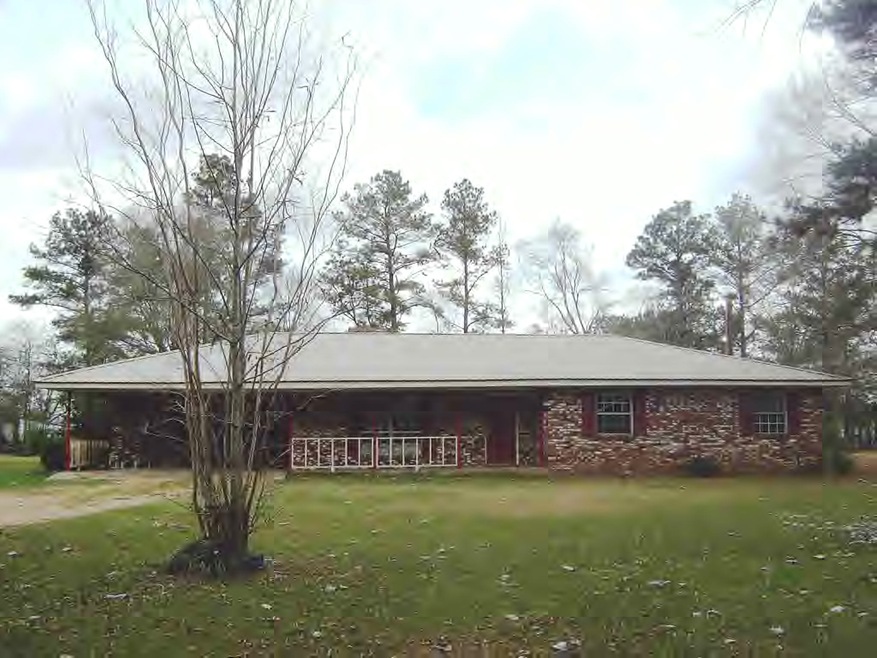 1126 Weaver Rd, McComb, MS 39648 - photo 1