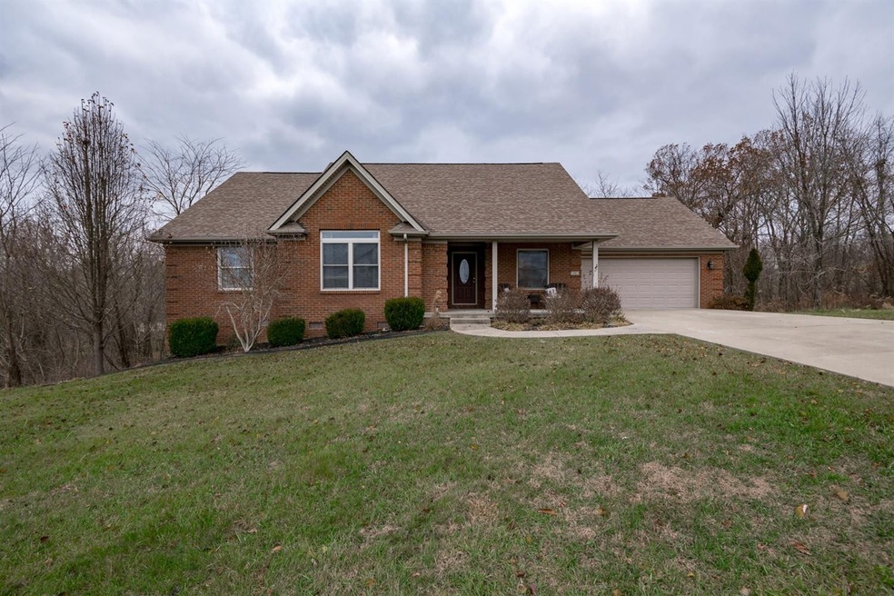 188 Lakeshore Cir, Georgetown, KY 40324 - photo 1