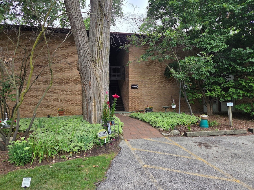 5522 E Lake Dr unit B, Lisle, IL 60532 - photo 1