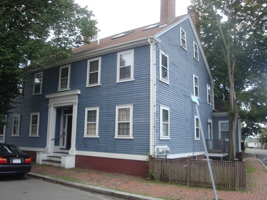 23 Pleasant St unit 1, Salem, MA 01970 - photo 1