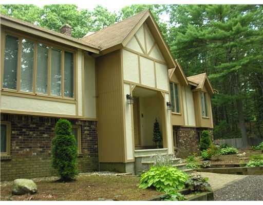 Exterior Front. Well maintained Raised Ranch on lo