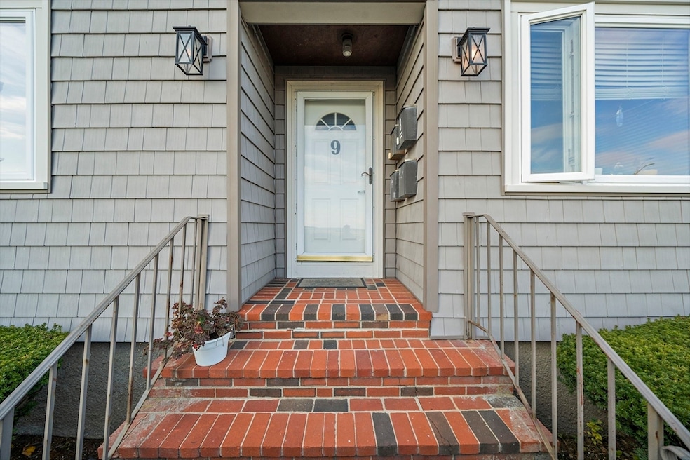 9 Beach Rd unit 4, Lynn, MA 01902 - photo 1