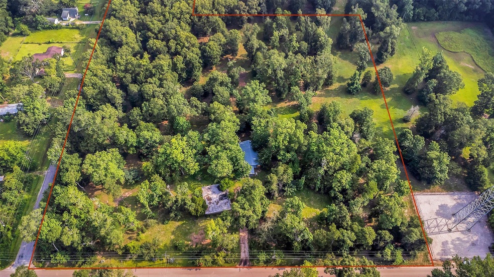 315 County Road 370, Splendora, TX 77372 - photo 1