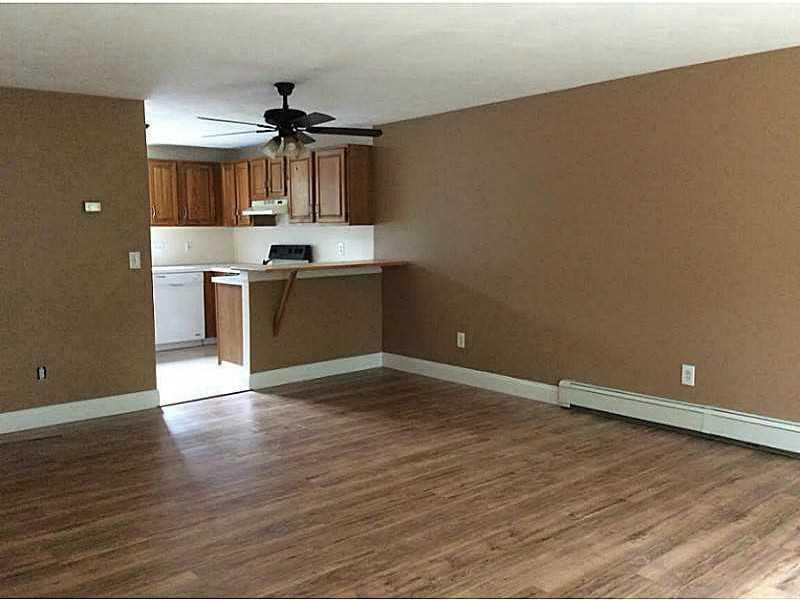 479 Providence St unit C2, Warwick, RI 02886 - photo 1